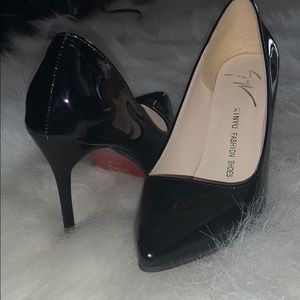Black Pumps 7.5 - Excellent Condition